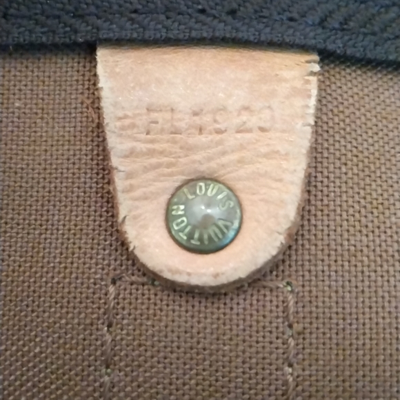 Authentic Damaged Louis Vuitton Keepall 50 - Picture 11 of 15